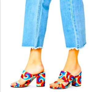 🌟 HOST PICK! 🌟 NWT Gorgeous & Unique, Tie Dye, Block Heel Sandals
